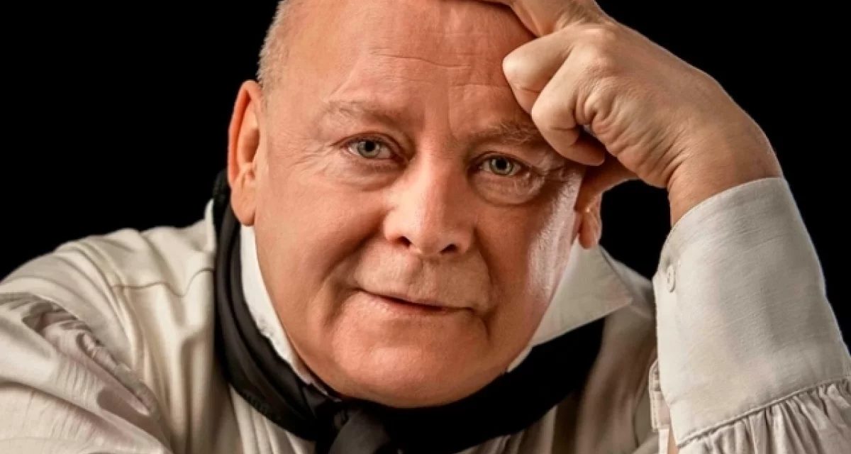 Коллеги прощаются с актёром Владимиром Барановым, чей голос ещё вчера звучал в театре